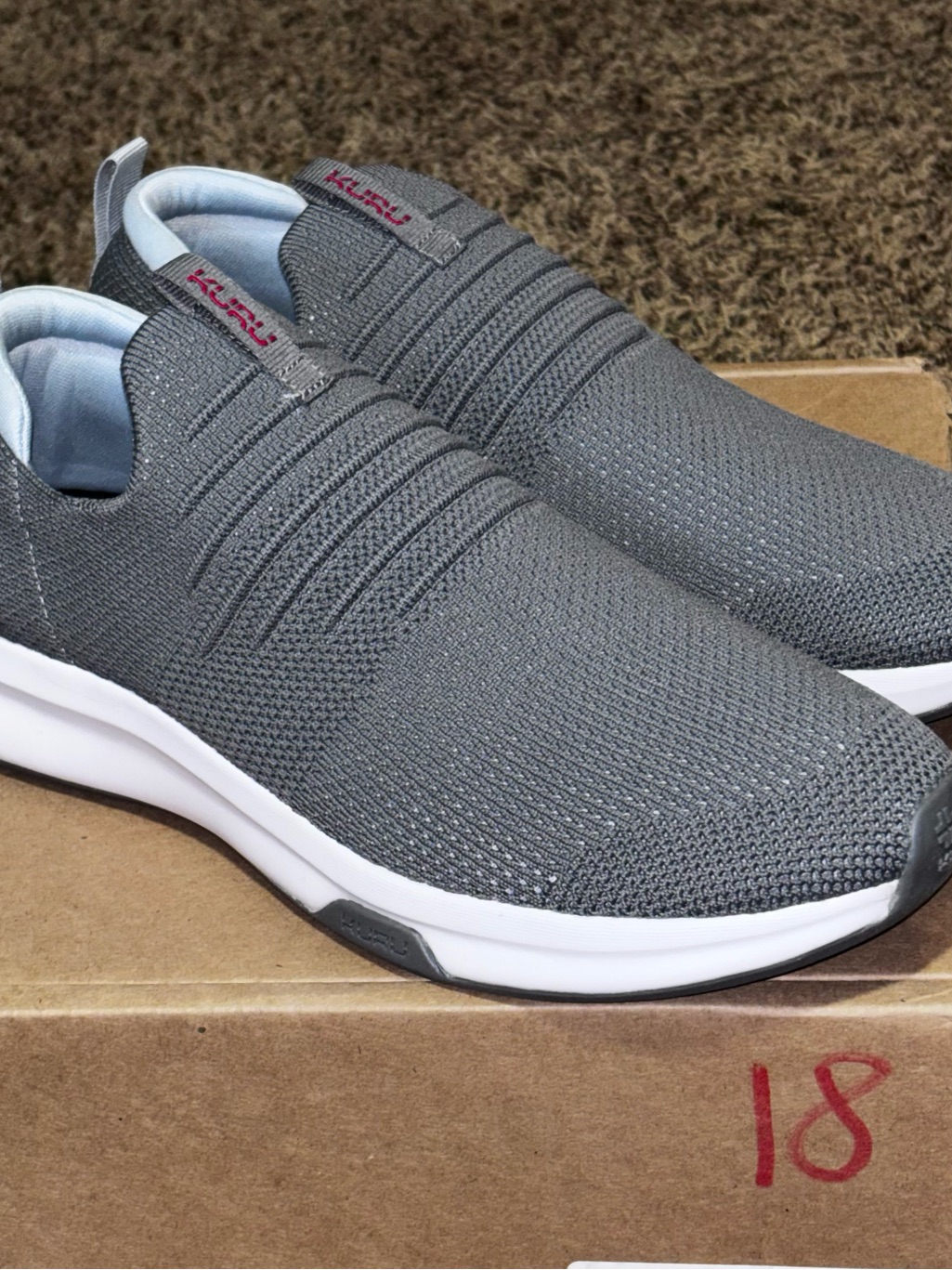 Kuru Atom Slip On Shoes Cloud Gray Cardinal Red Men’s Size 8.5 Comfort